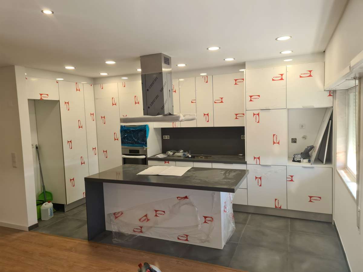 Strango & Ramos Construções - Loures - Dachreinigung