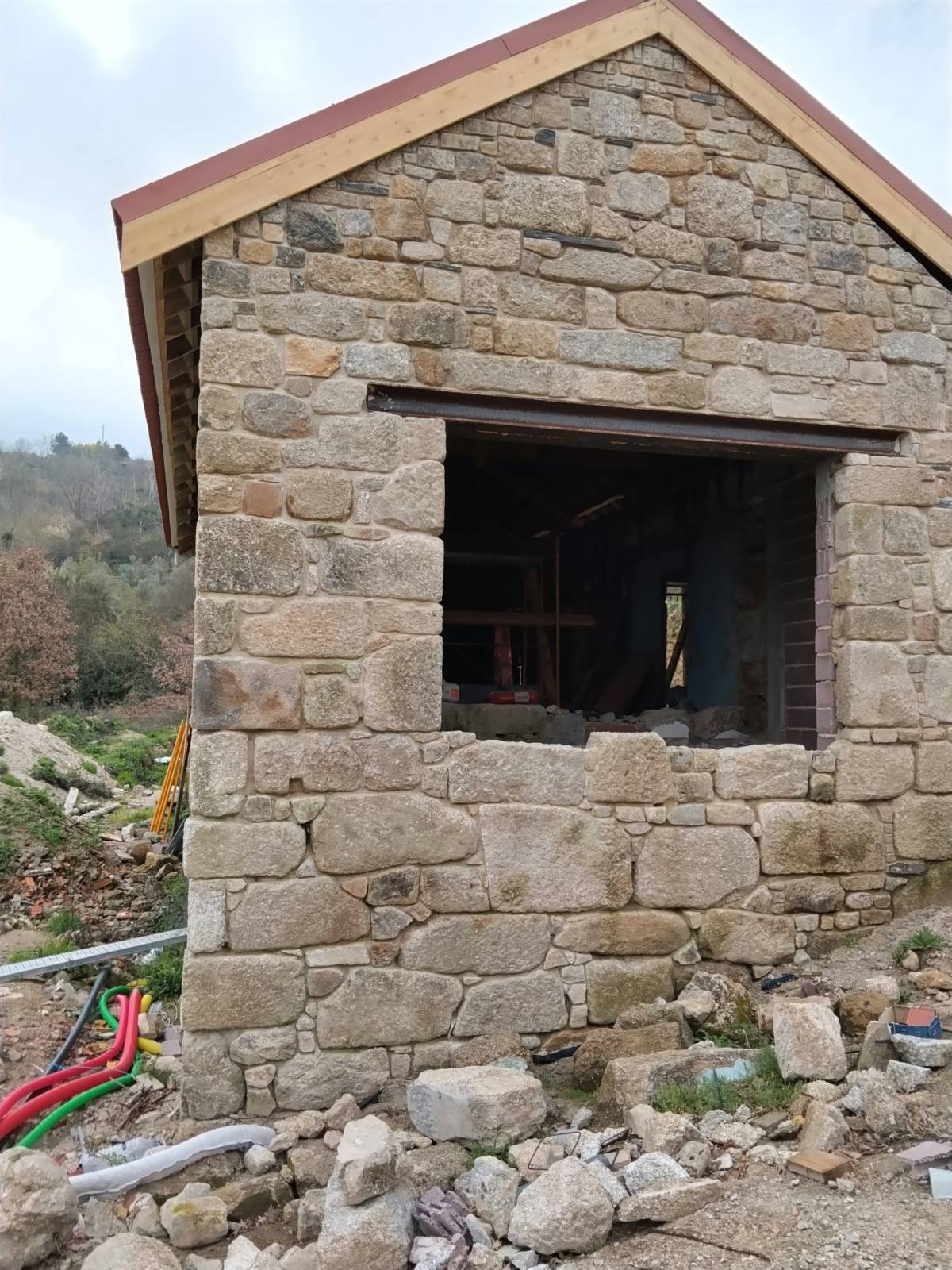 J.B construções - Covilhã - Sellados