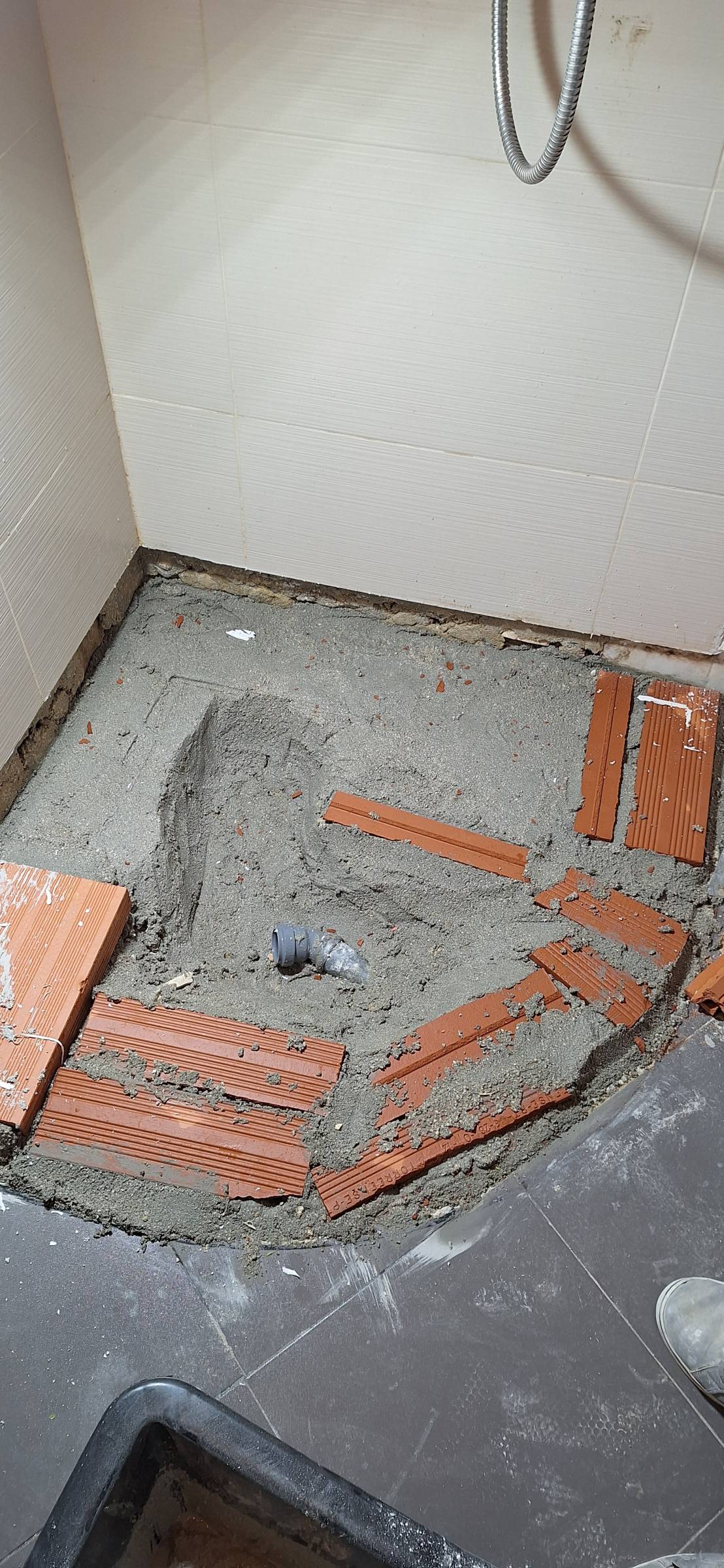Paulo Galdino - Almada - Plumbing Pipe Installation