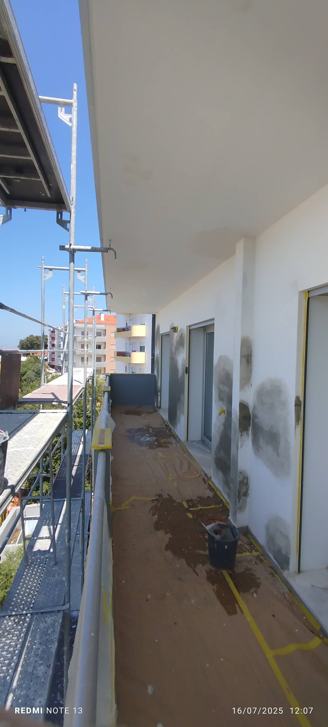 Eduardo Luiz Decorações interiores - Batalha - Reparação de Porta
