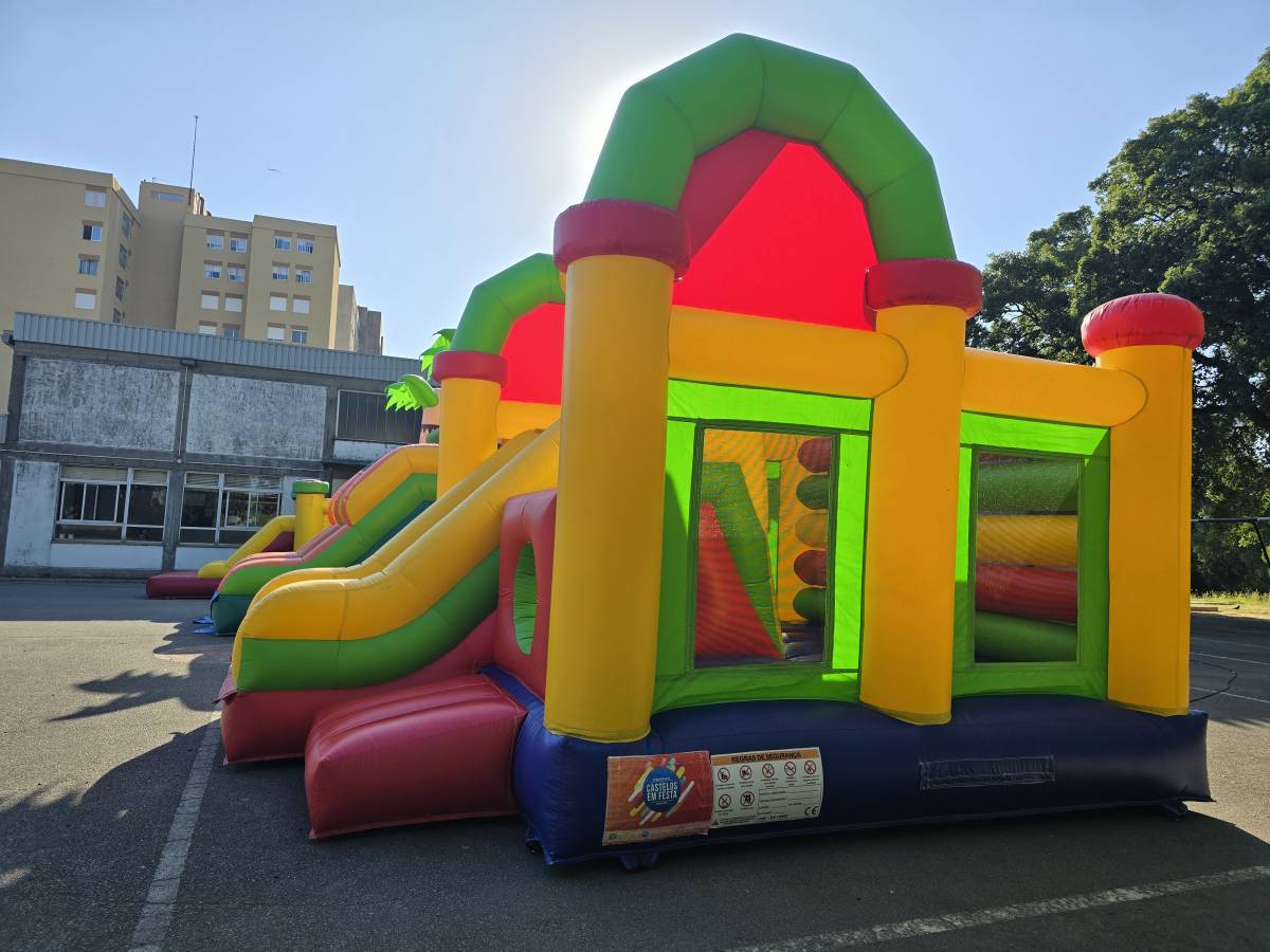 Castelos em Festa -  Aluguer de insufláveis - Vila Nova de Gaia - Pintura Corporal