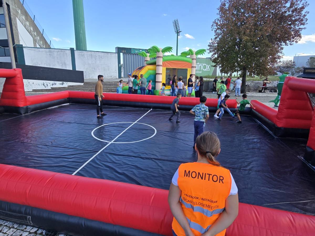 Castelos em Festa -  Aluguer de equipamentos insufláveis e recreativos - Vila Nova de Gaia - Fotografia de Bebés