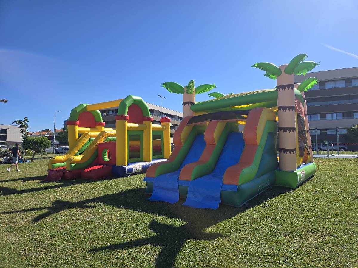 Castelos em Festa -  Aluguer de equipamentos insufláveis e recreativos - Vila Nova de Gaia - Guia Turístico