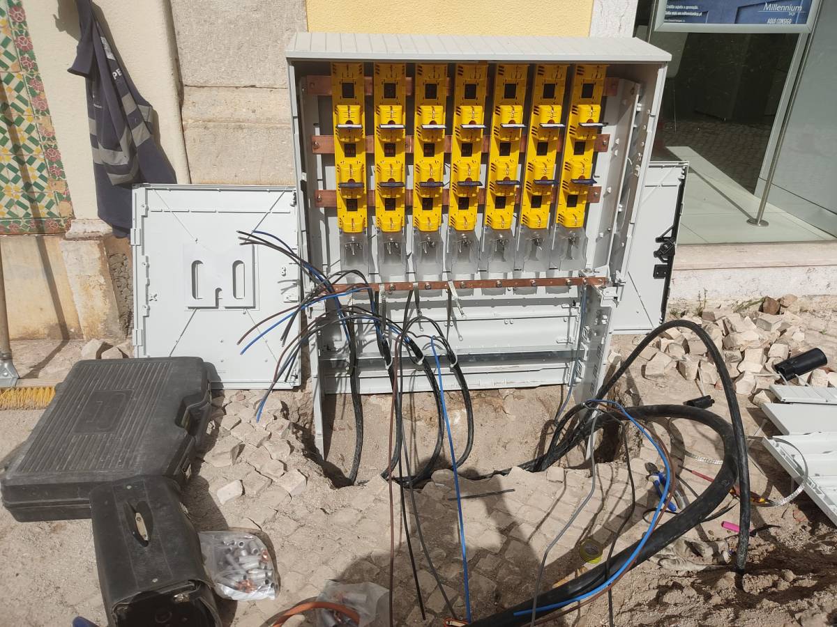 Margem eléctrica - Amadora - Switch and Outlet Installation