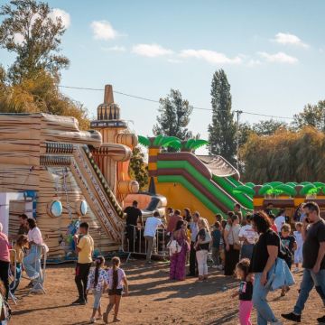 Castelos em Festa -  Aluguer de equipamentos insufláveis e recreativos - Vila Nova de Gaia - Organização de Festa de Aniversário