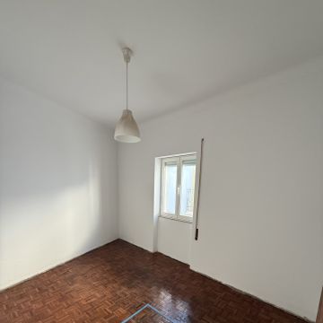 Vailante Obras - Évora - Geländer reparieren