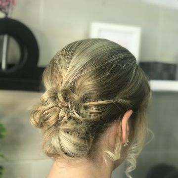 Débora Moura - Gondomar - Hairdressers and Makeup Artists