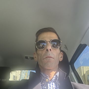 Antonio - Vila Nova de Gaia - Town Car Rental