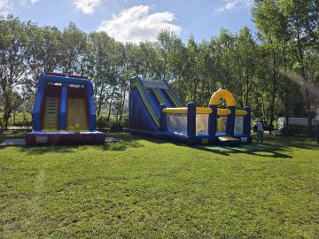 Castelos em Festa -  Aluguer de equipamentos insufláveis e recreativos - Vila Nova de Gaia - Mudança de Longa Distância