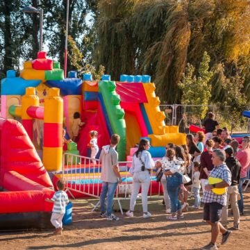 Castelos em Festa -  Aluguer de equipamentos insufláveis e recreativos - Vila Nova de Gaia - Ventriloquismo