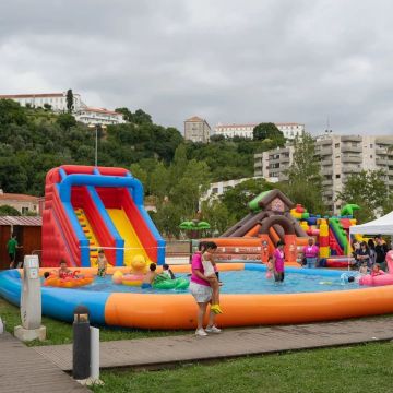 Castelos em Festa -  Aluguer de equipamentos insufláveis e recreativos - Vila Nova de Gaia - Organização de Festa de Aniversário