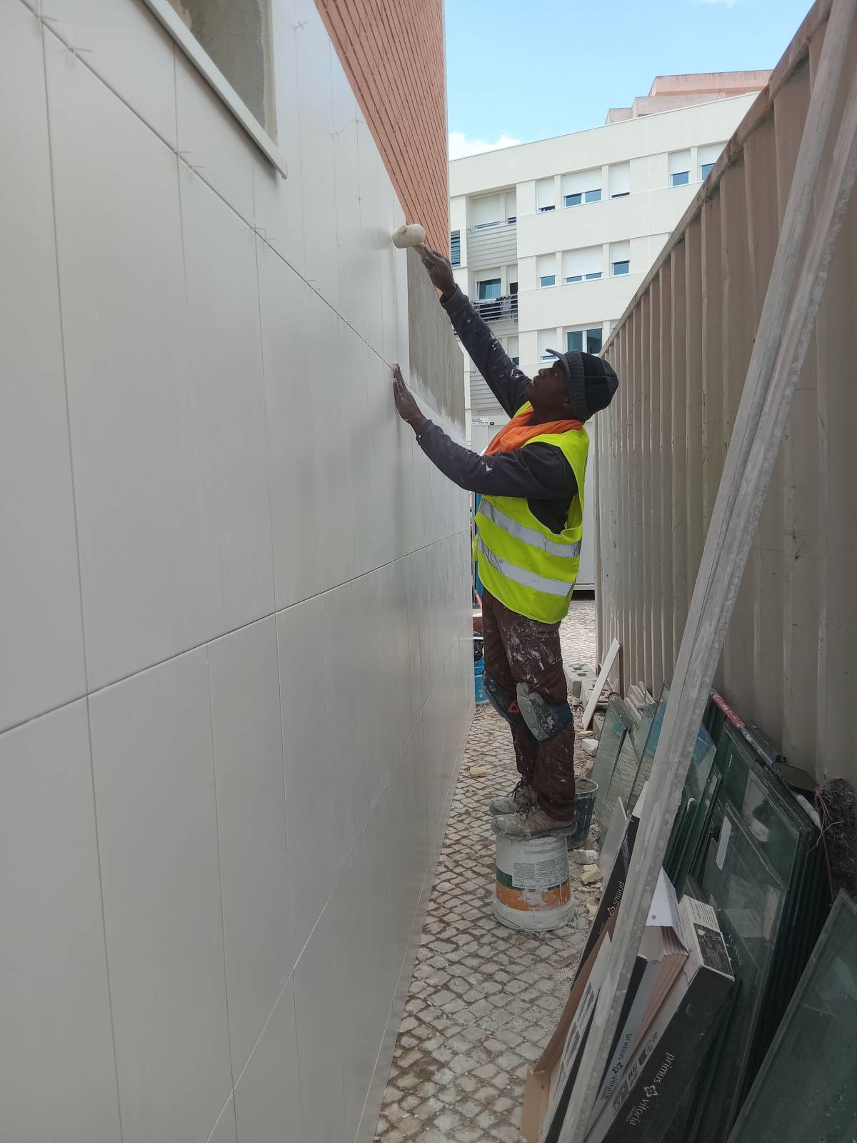 RENDAL VIANA PIRES DOS SANTOS - Lisboa - Stone or Tile Flooring Installation
