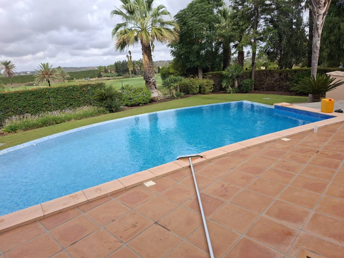 Francisco Barreto - Lagos - Reparação de Jacuzzi e Spa