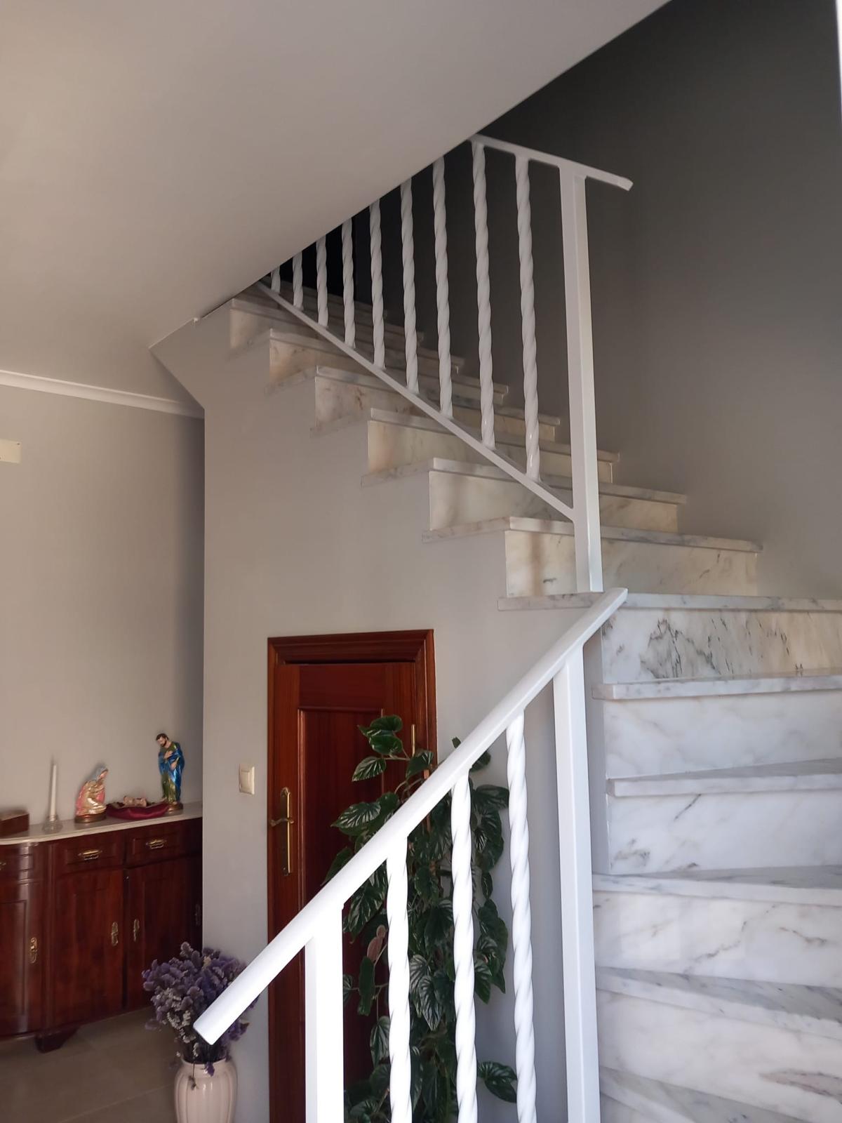 PmC Serralharia - Alenquer - Installation ou remplacement de porte de garage