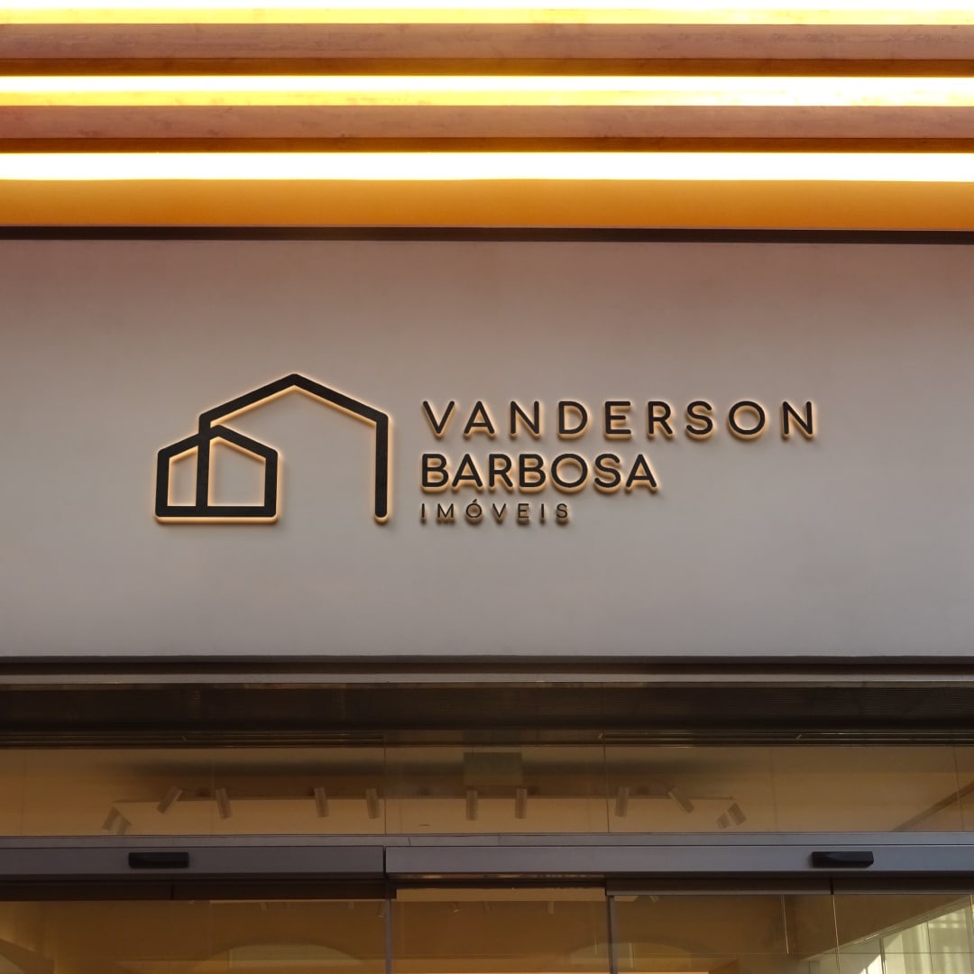 Vinicius Barbosa - Matosinhos - Création de logos
