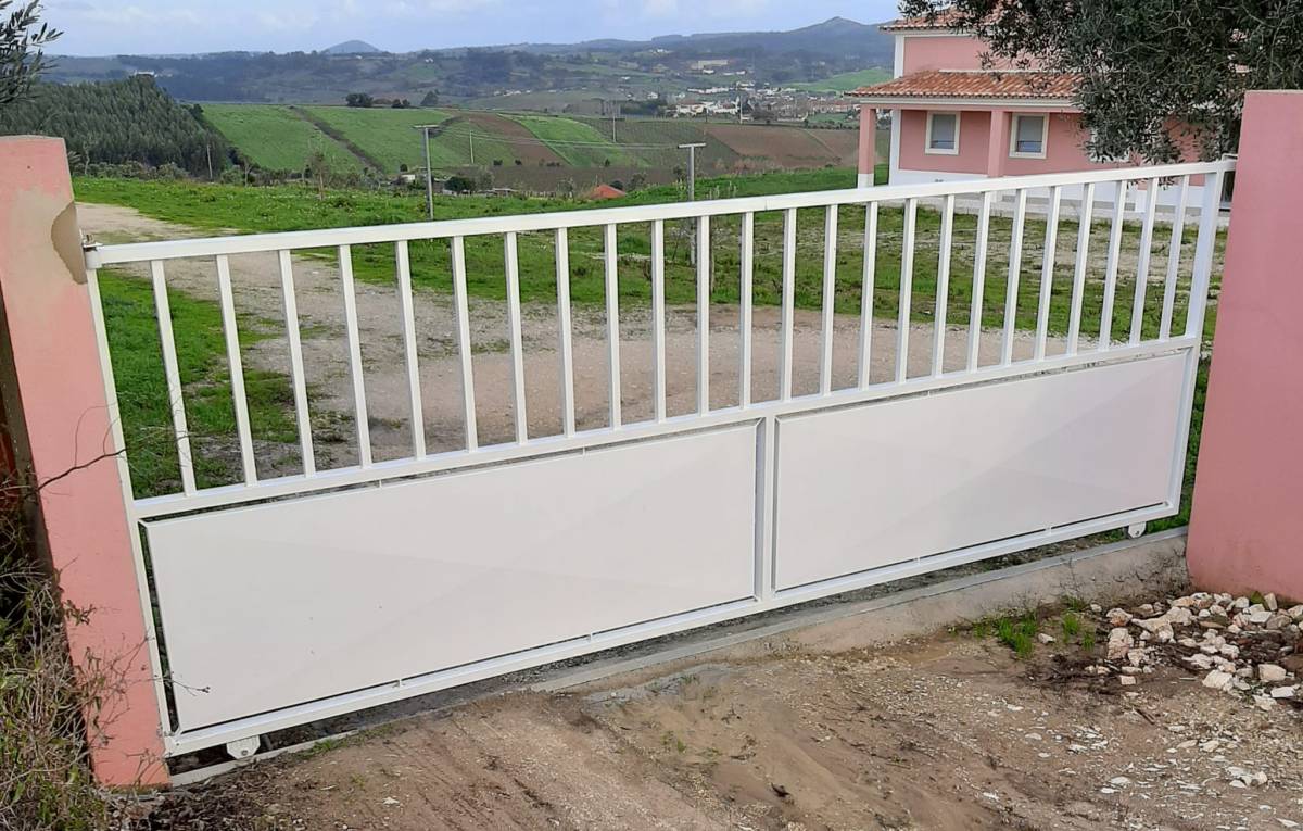 PmC Serralharia - Alenquer - Installation ou remplacement de porte de garage
