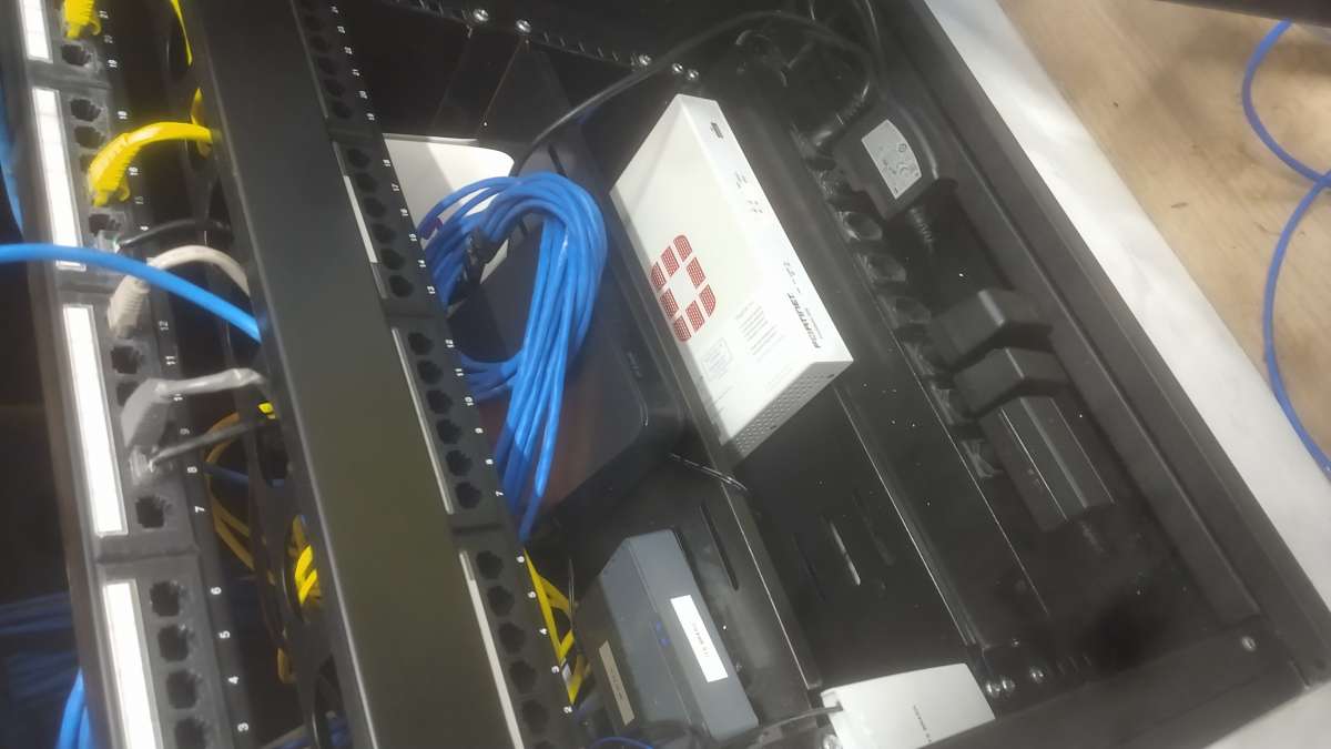 Jadson Oliveira - Loures - Telephone System Services