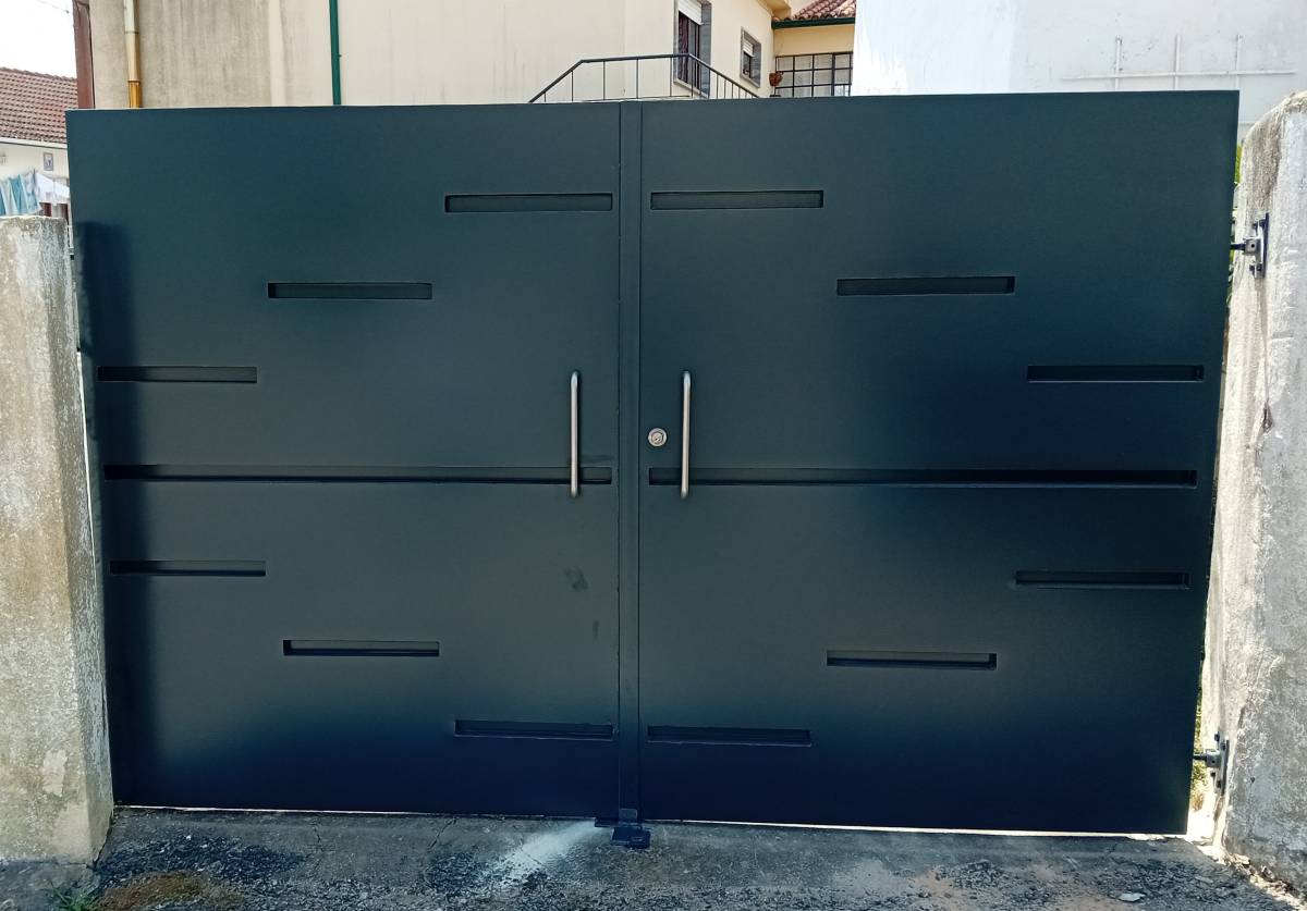 PmC Serralharia - Alenquer - Réparation de porte de garage