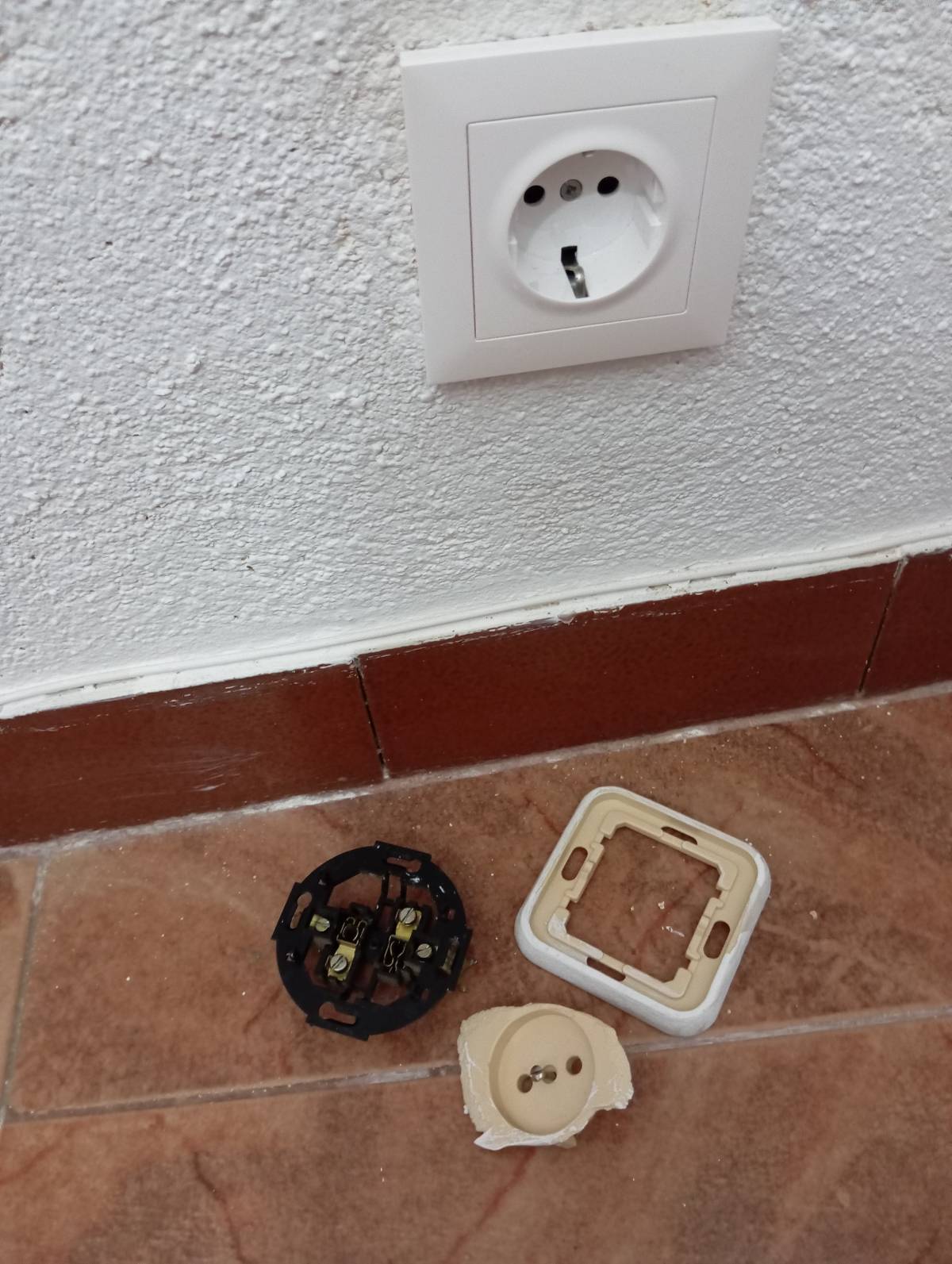 PENIEL - Remodelação/ Elétrica/ Bricolage - Ílhavo - Reparación o mantenimiento de hornos y estufas