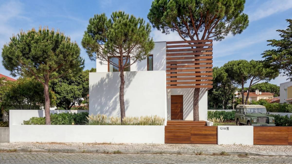 Magalhães Tavares - Design E Arquitectura, Unip., Lda - Porto - Designer de Interiores