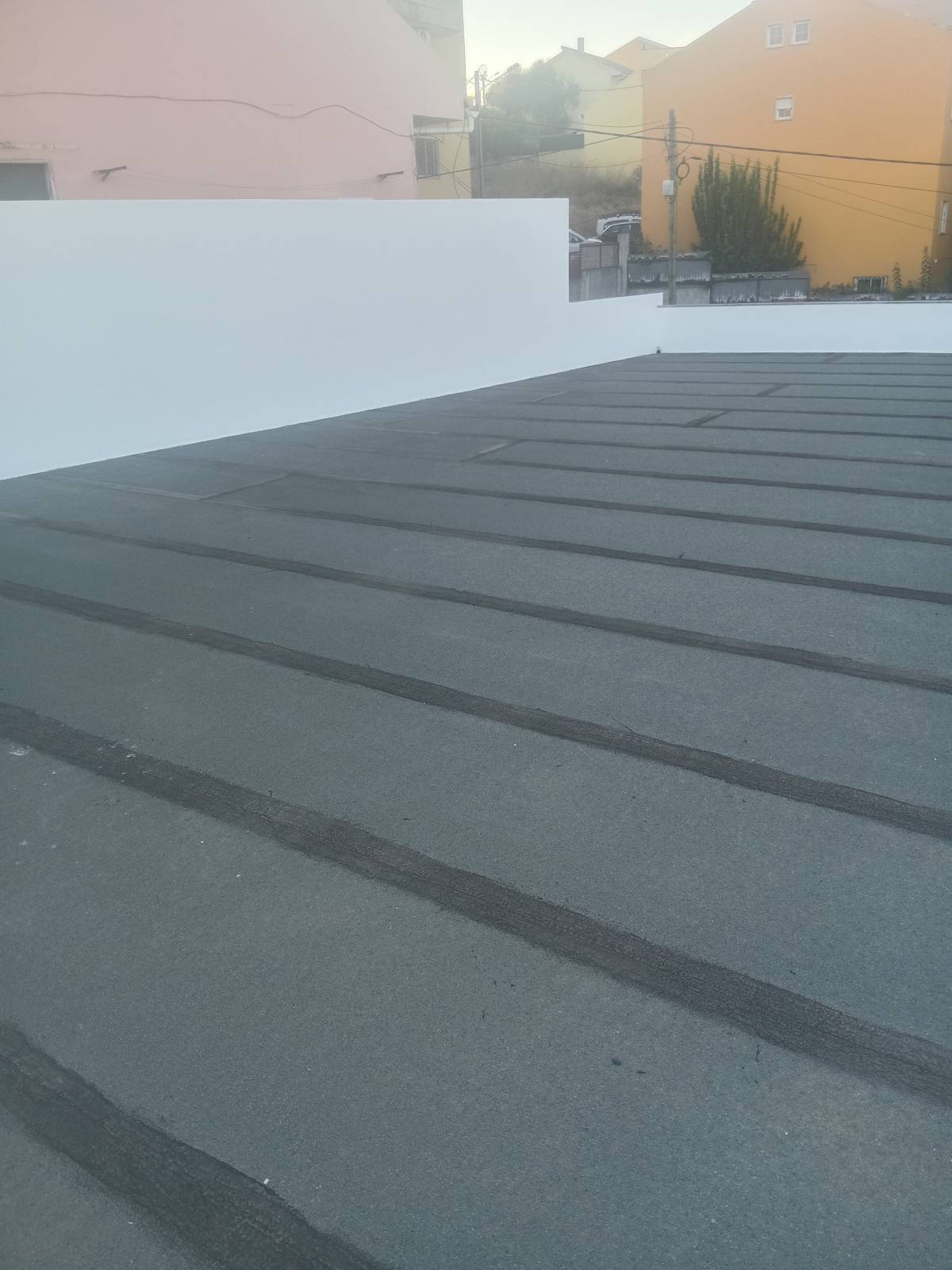 RENDAL VIANA PIRES DOS SANTOS - Lisboa - Roof Installation or Replacement