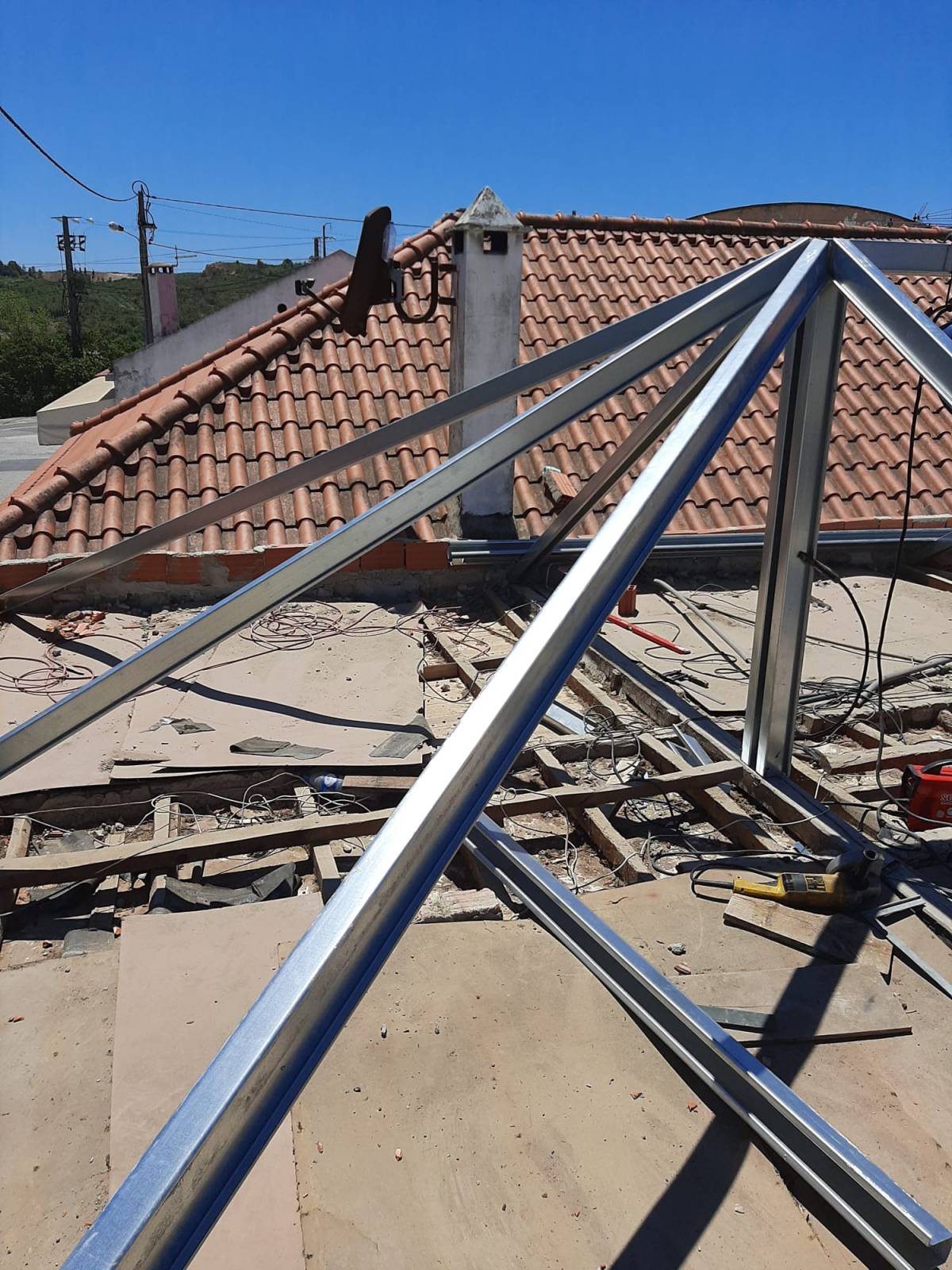 PmC Serralharia - Alenquer - Installation ou remplacement de porte de garage