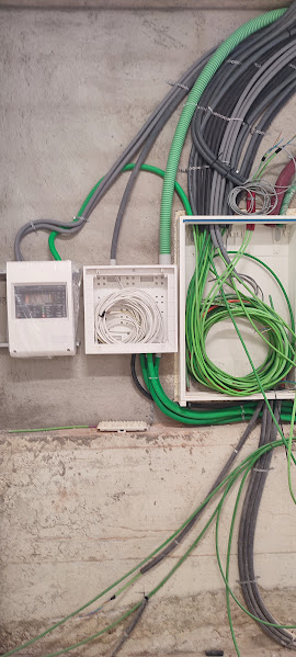 DomKWatt, serviços de eletricidade - Sintra - Wiring