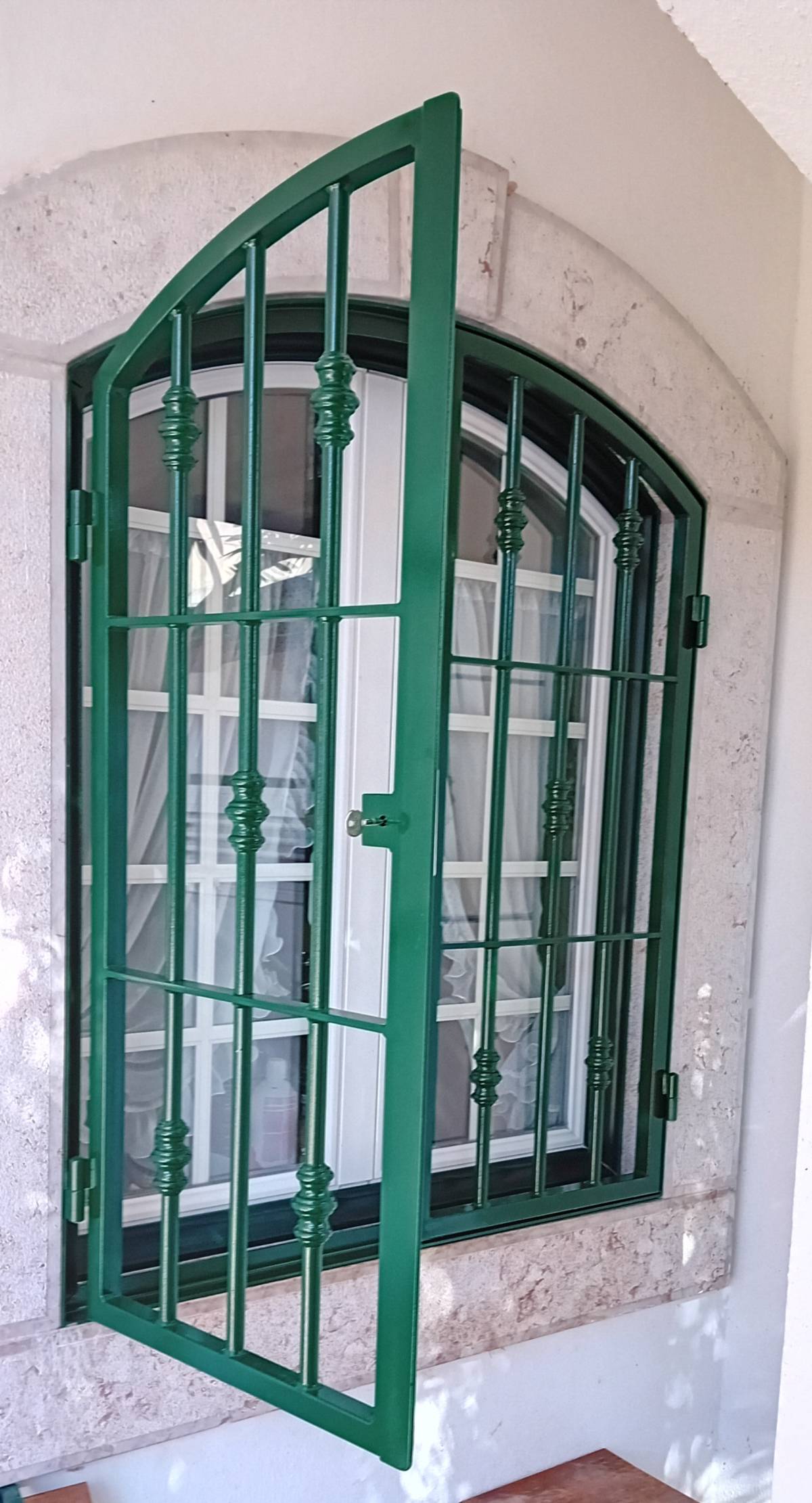 PmC Serralharia - Alenquer - Installation ou remplacement de porte de garage