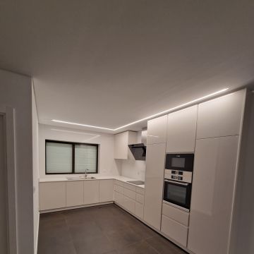 HOMELIFE - Paços de Ferreira - Montagem de Equipamento Desportivo