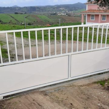 PmC Serralharia - Alenquer - Installation ou remplacement de porte de garage