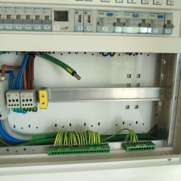 DomKWatt, serviços de eletricidade - Sintra - Solar Panel Installation
