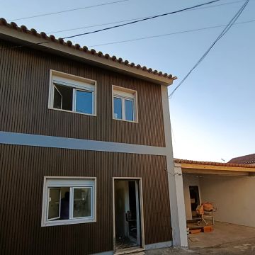 William - Coimbra - Instalação de Escadas