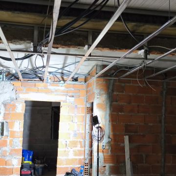 Vítor Duarte - Vila Nova de Gaia - Circuit Breaker Panel or Fuse Box Installation