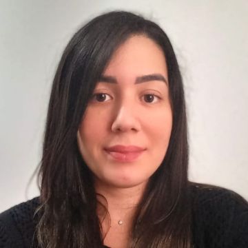 Ariane Farias - Coimbra - Apoio ao Domícilio e Lares de Idosos