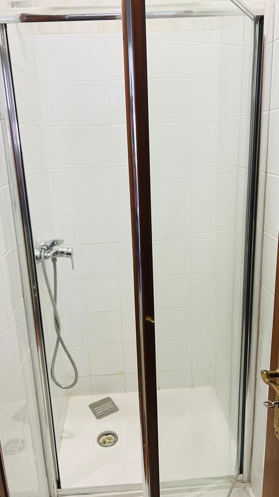 Profissional de limpeza e housekeeping - Porto - Limpieza de persianas