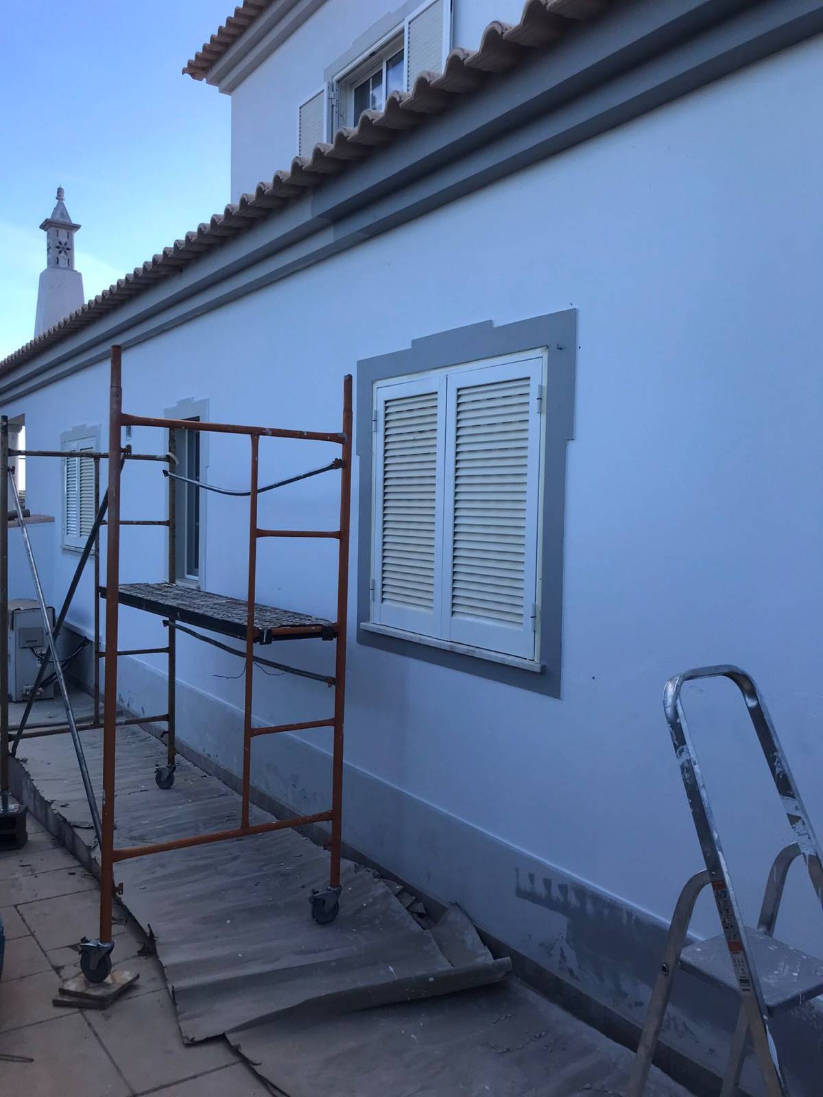 Edvins Serzans Sadovskis - Faro - Entretien et réparation de couverture de terrasse
