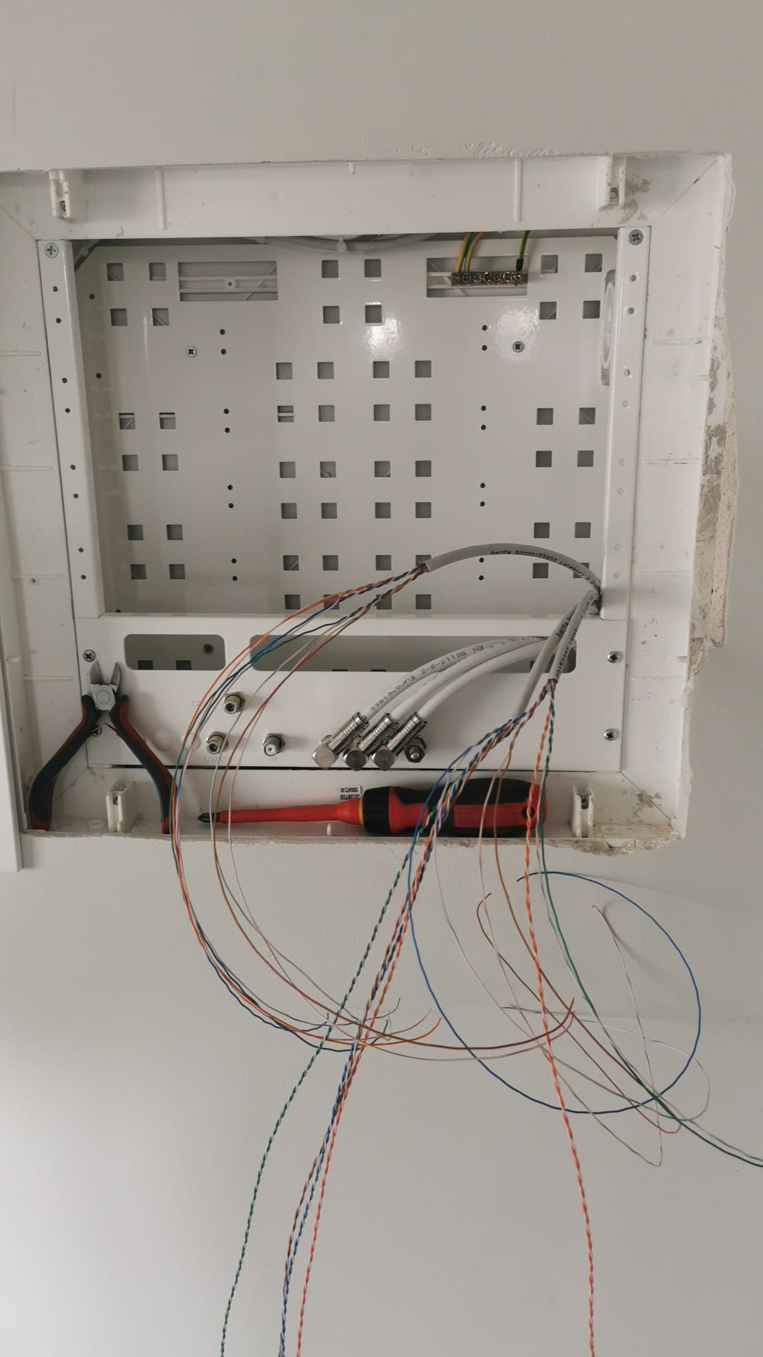 N M Redes Estruturadas e eletricidade - Sobral de Monte Agraço - Elektrik