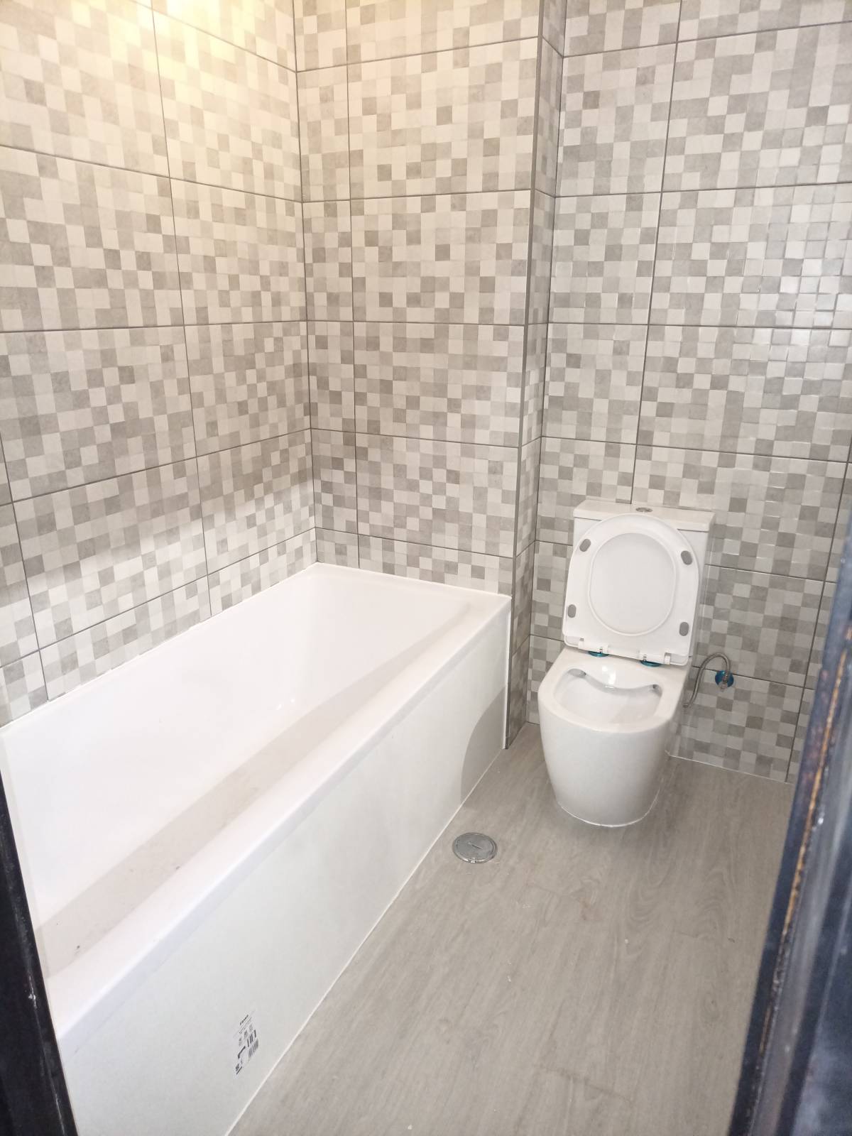 Rui manuel - Almada - Stone or Tile Flooring Installation