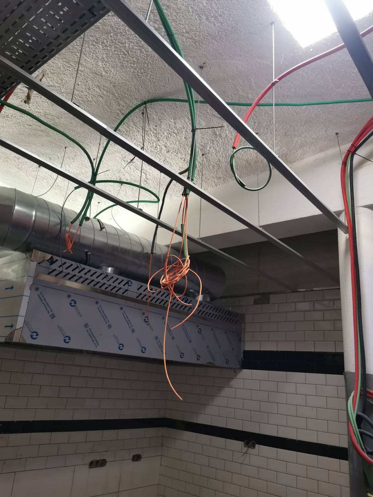 N M Redes Estruturadas e eletricidade - Sobral de Monte Agraço - Installation eines Stromgenerators