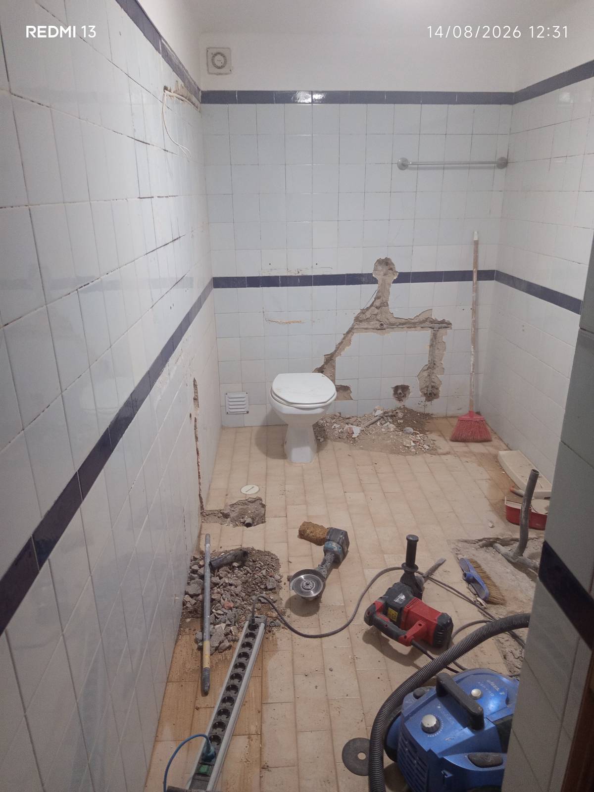 Antonio francisco Morais da Conceição - Oeiras - Construção de Parede Interior
