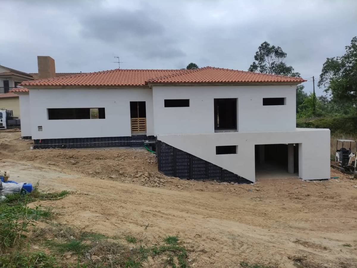 Construções J y C - Estarreja - Beton schneiden