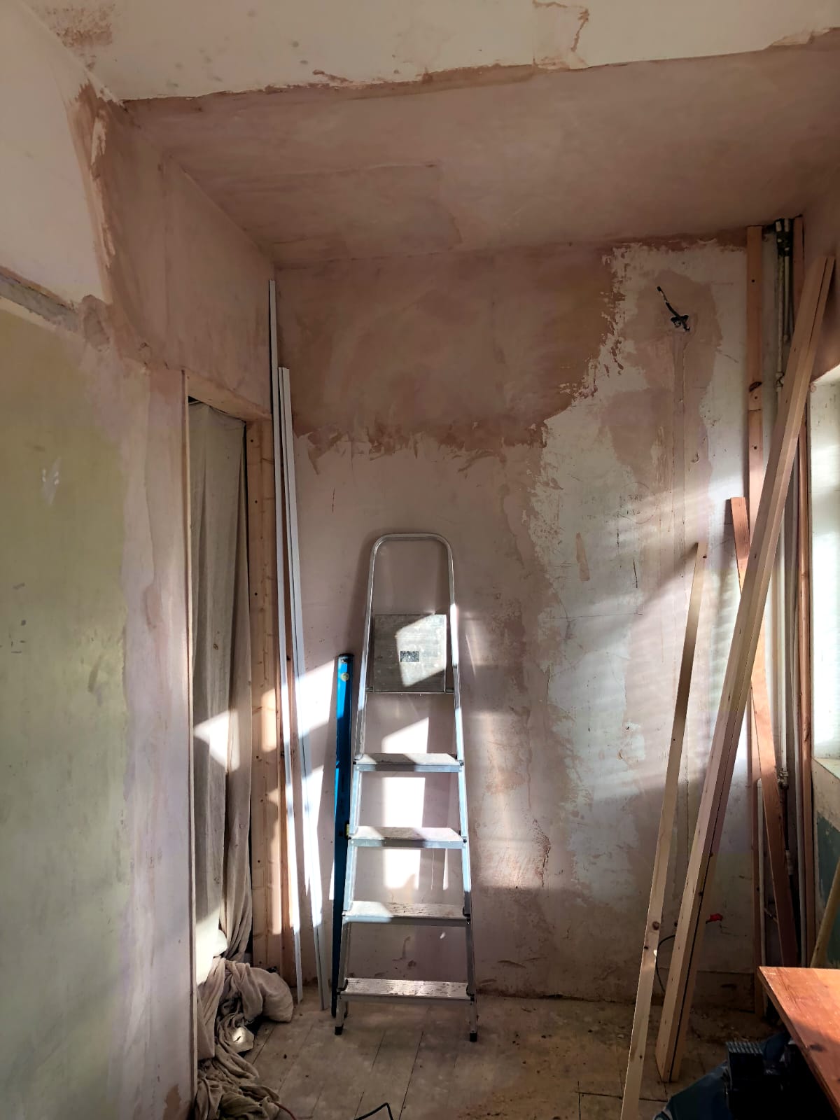 C H Refirbishment Limited - Albufeira - Construction and Building Services