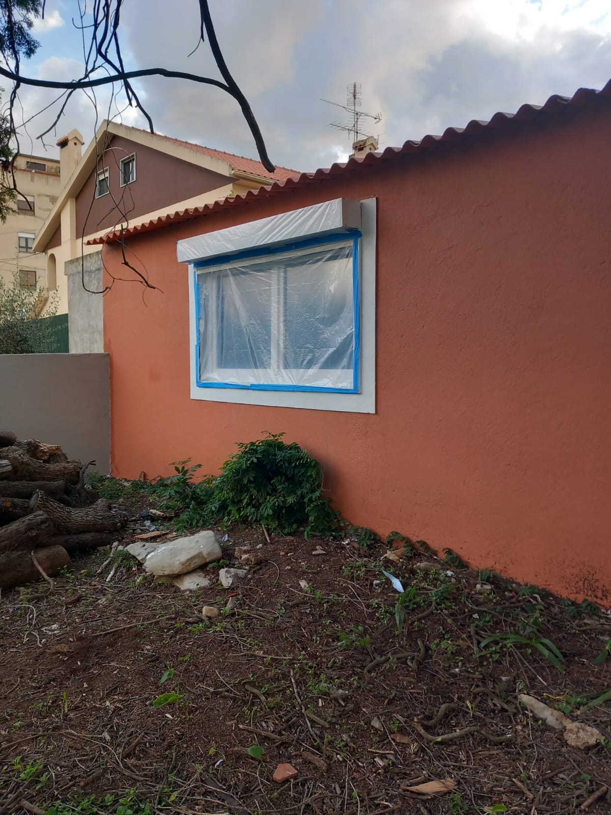 AcabamentoPintura - Lisboa - Reparação de Porta