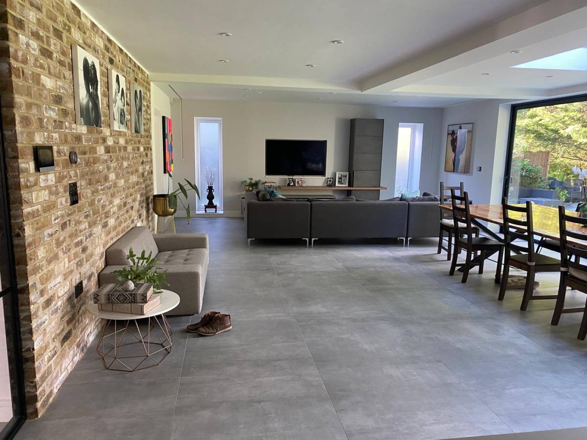C H Refirbishment Limited - Albufeira - Remodel a Room