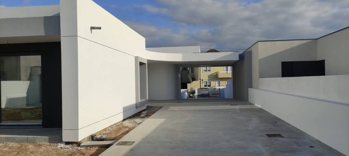 Construções J y C - Estarreja - Innenwand einbauen
