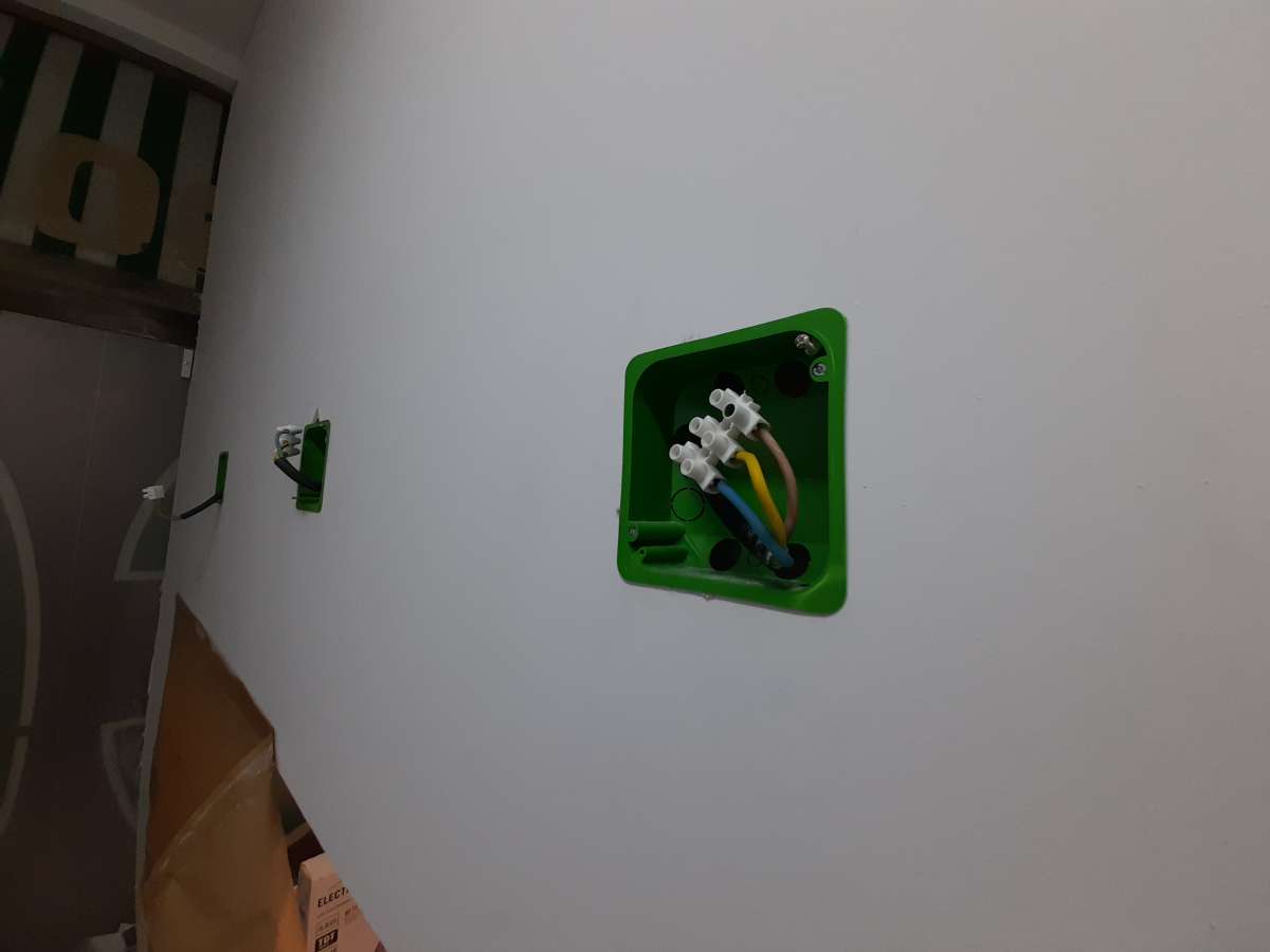 Sélio Rodrigues - Sintra - Lamp Installation