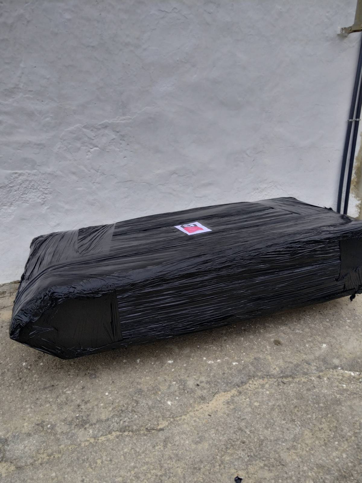 Almada House - Construções - Olhão - Stone or Tile Flooring Installation