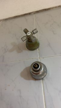 Canalizador (Reparação de Tubos)