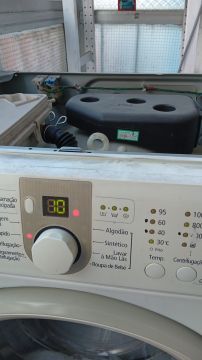 Grupo Alvarado - Lisboa - Ventilator montieren