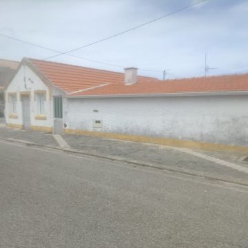 Construções J y C - Estarreja - Bettrahmen montieren
